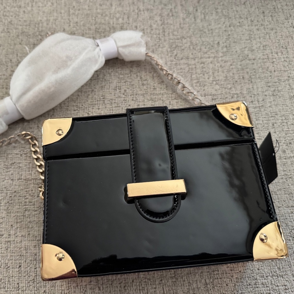 Forever21 Patent leather bag
